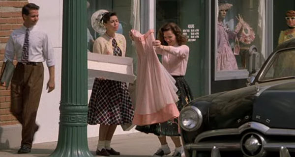 Lorraine excited about her new dress